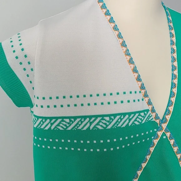 Refashioned Vintage Retro Top - Picture 2 of 7